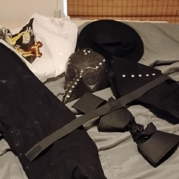 Entire Costume Purchased At Spirit Never Worn - Picture 10 of 10